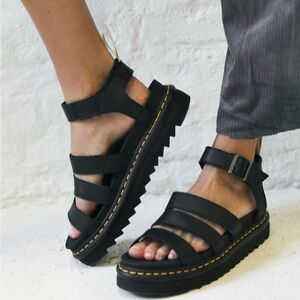 Dr. Martens Black Blaire Leather Platform Sandals Women’s Size 8